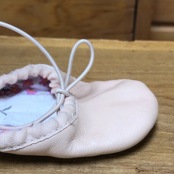 Capezio leather baby ballet pink Size 7 M - Picture 9 of 10